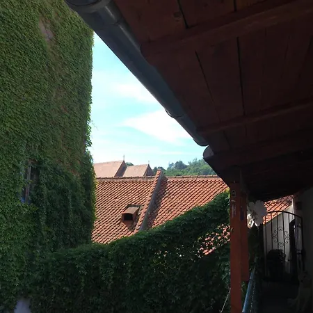 Castel Apartment
